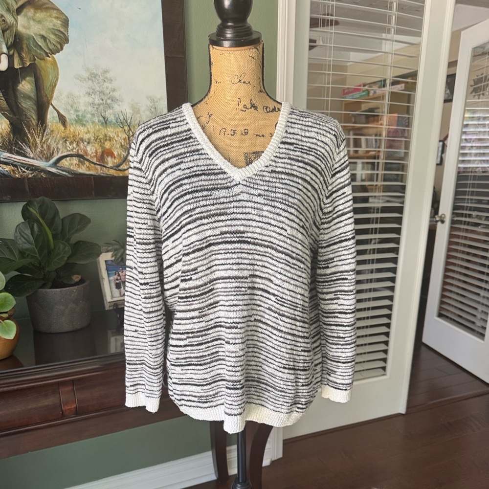 Striped V-Neck - The Korner Women’s Sweater - Black and White